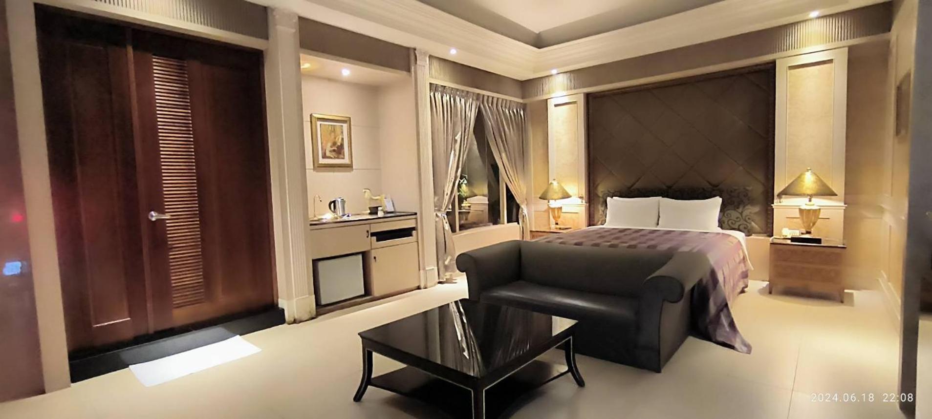 Shantis Motel Chiayi Exterior foto